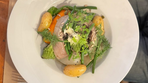 La Famille à Lyon : on ne choisit pas sa famille, mais on choisit sa table ! La Famille à Lyon : on ne choisit pas sa famille, mais on choisit sa table !