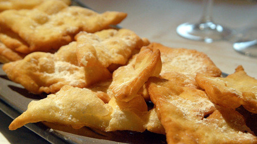 Bugnes : origine francoproven&ccedil;ale, nom lyonnais !